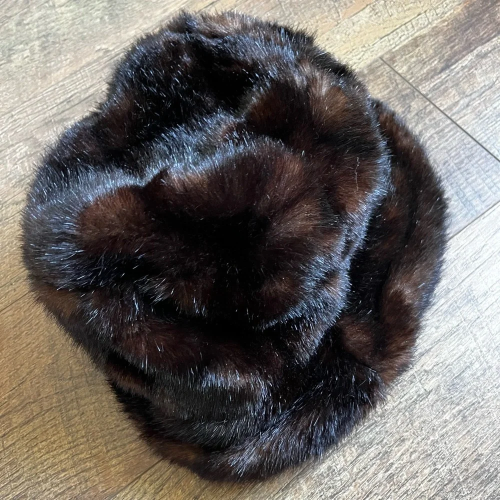Faux‎ fur Elegant Black and brown hat